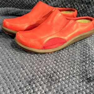 Merrell Women's Vibrant Red Mules